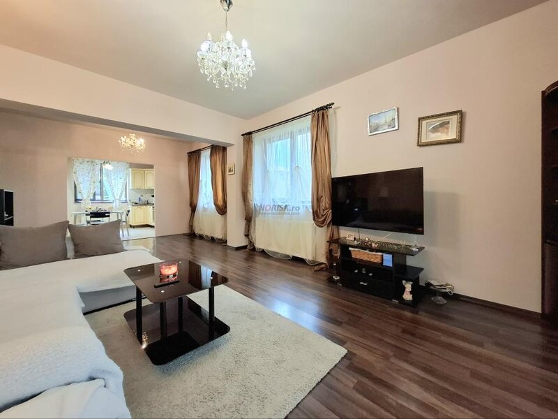 Vila 5 camere Corbeanca, 205mp, curte, 550mp, centrala, panouri & baterie
