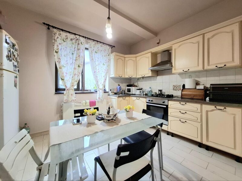 Vila 5 camere Corbeanca, 205mp, curte, 550mp, centrala, panouri & baterie