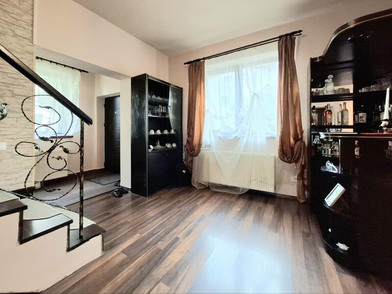 Vila 5 camere Corbeanca, 205mp, curte, 550mp, centrala, panouri & baterie