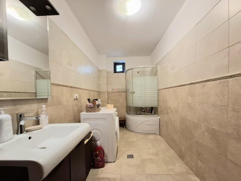 Vila 5 camere Corbeanca, 205mp, curte, 550mp, centrala, panouri & baterie