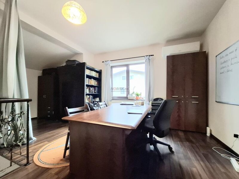 Vila 5 camere Corbeanca, 205mp, curte, 550mp, centrala, panouri & baterie