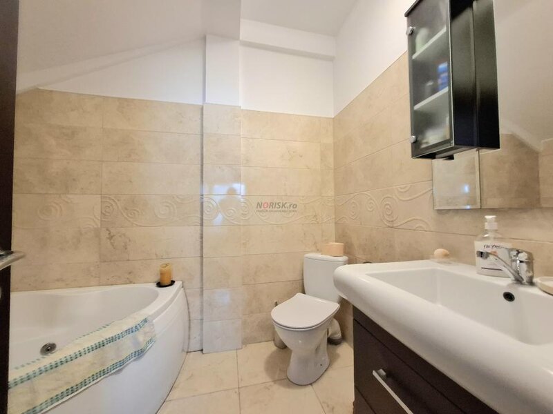 Vila 5 camere Corbeanca, 205mp, curte, 550mp, centrala, panouri & baterie