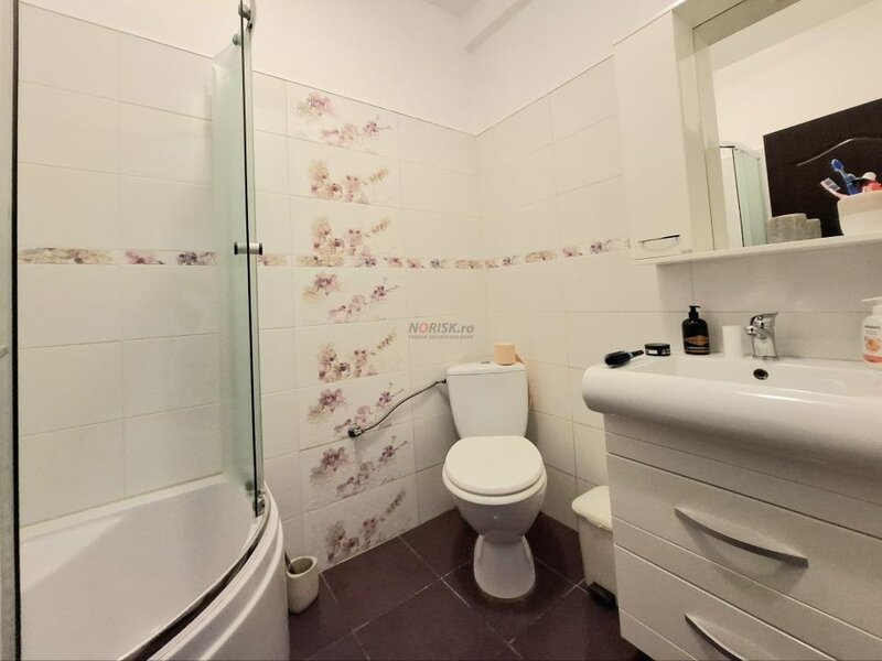 Vila 5 camere Corbeanca, 205mp, curte, 550mp, centrala, panouri & baterie